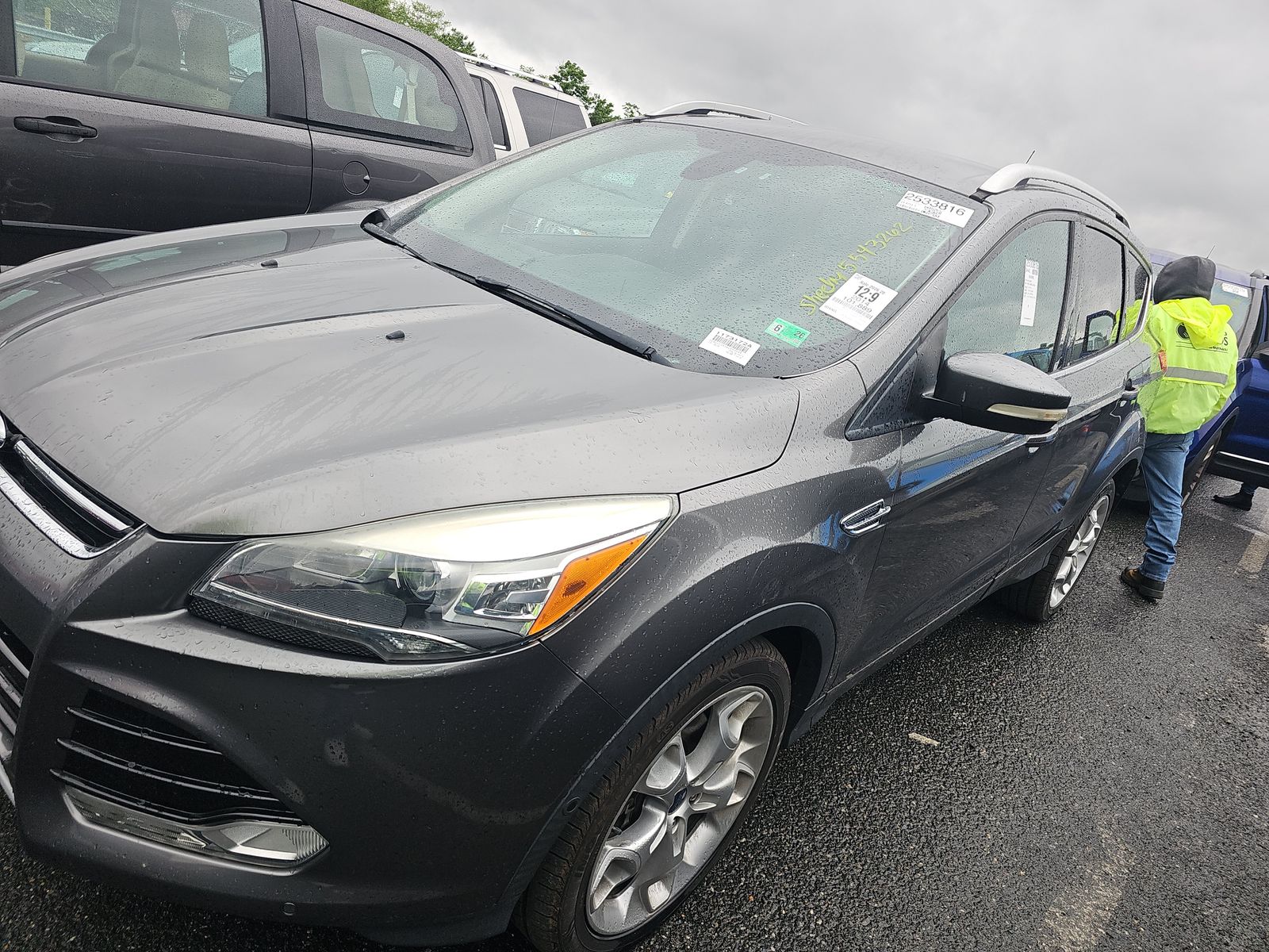 FORD ESCAPE - 1