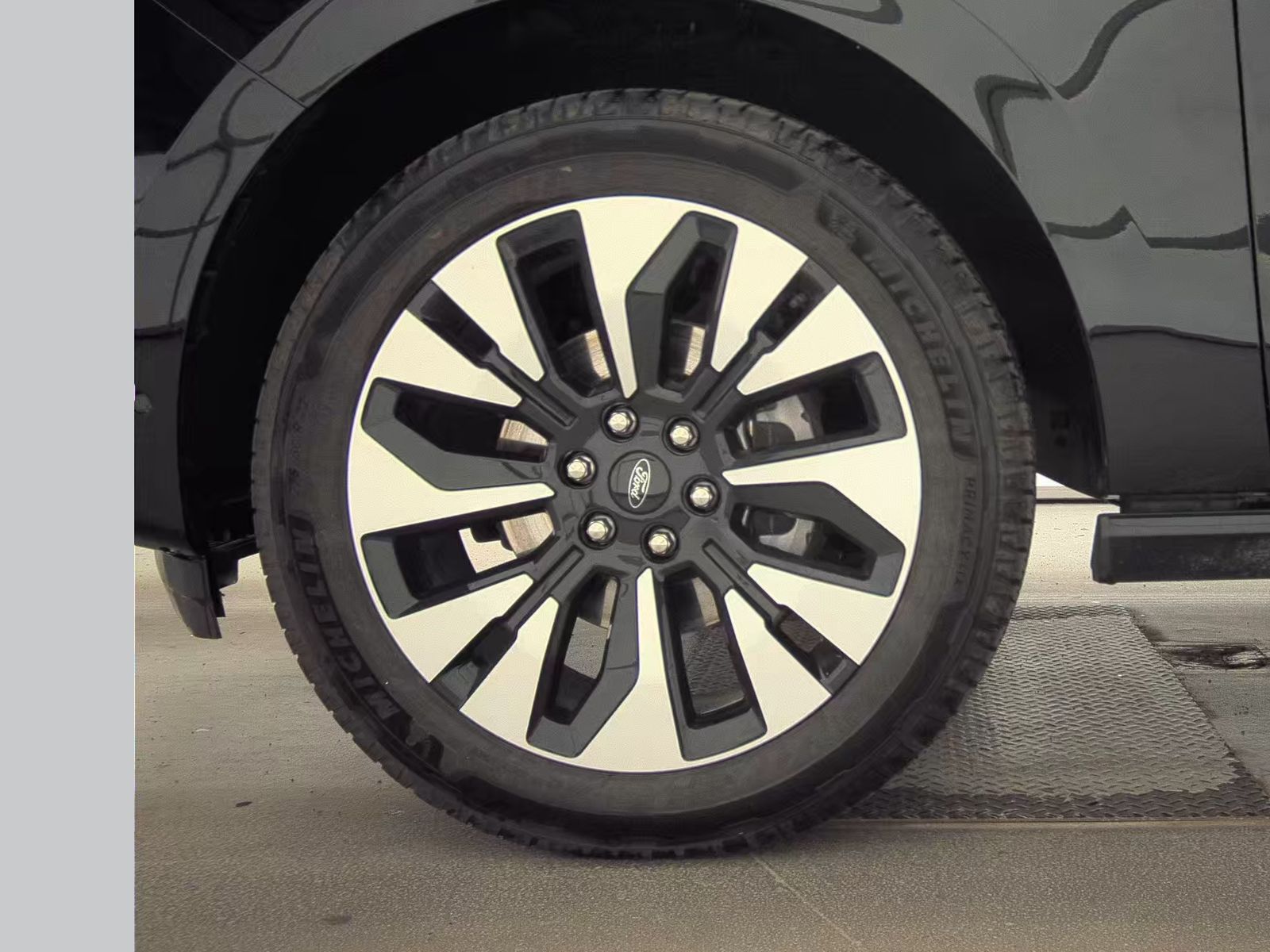 FORD EXPEDITION - 10