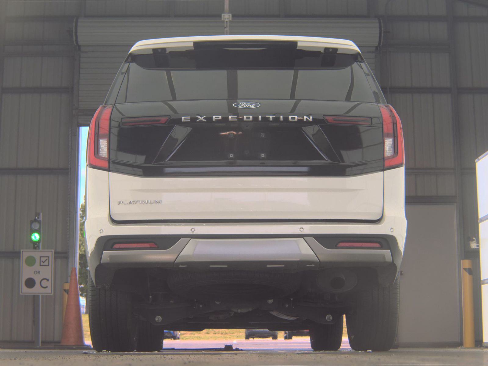 FORD EXPEDITION - 8