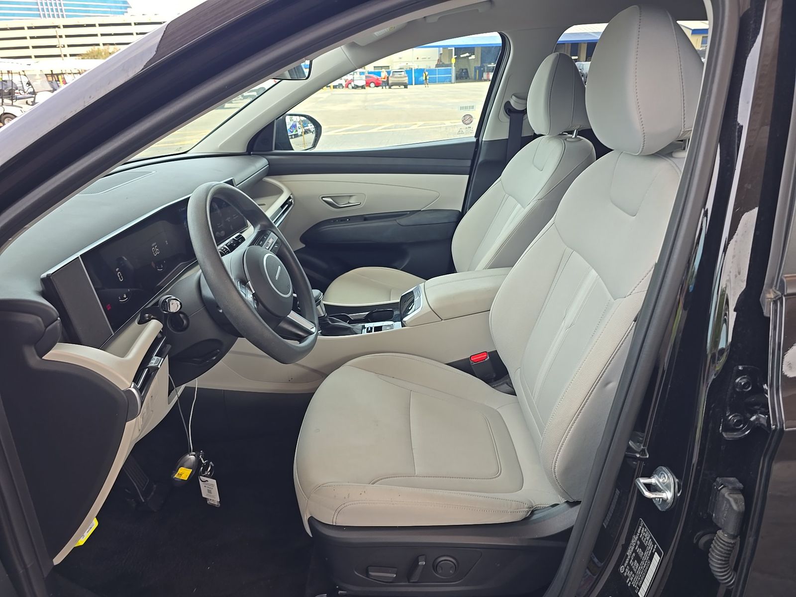 HYUNDAI TUCSON - 8