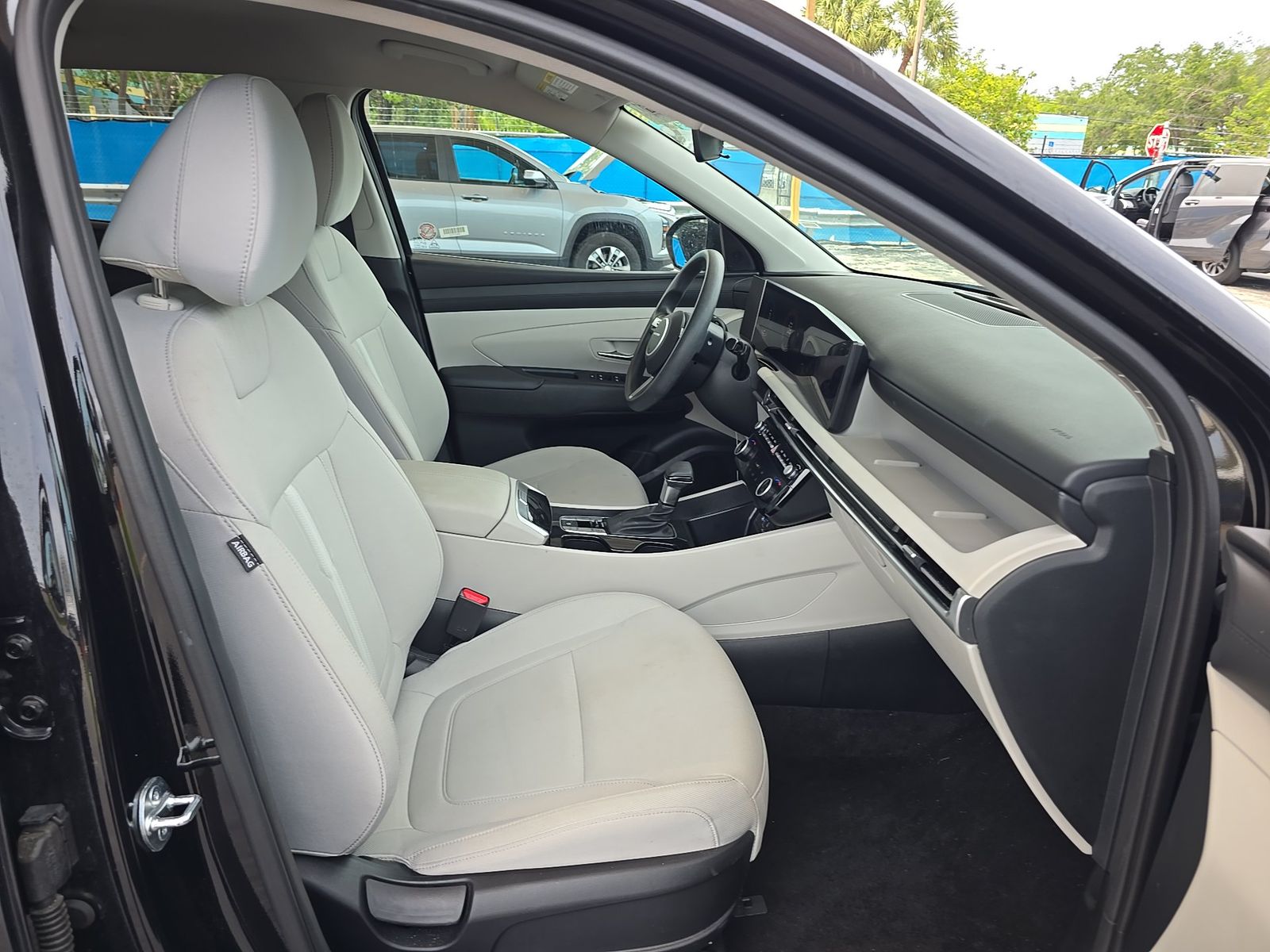 HYUNDAI TUCSON - 9