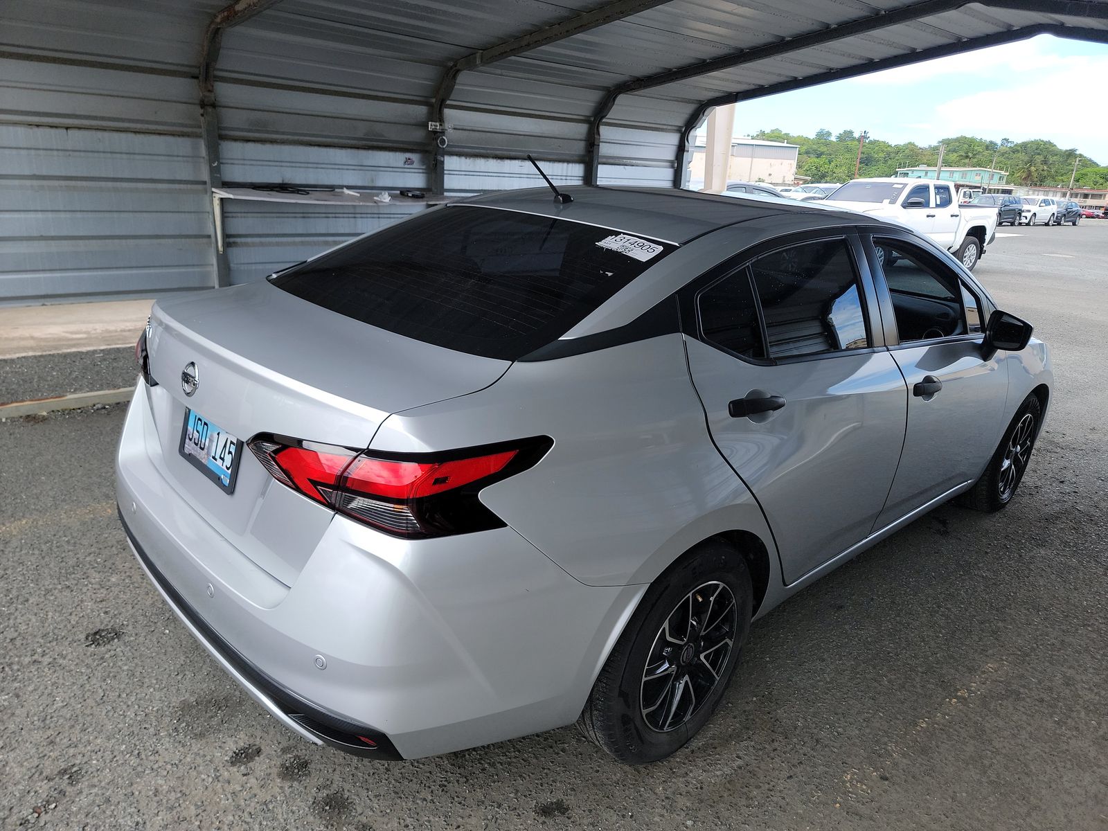 NISSAN VERSA - 5