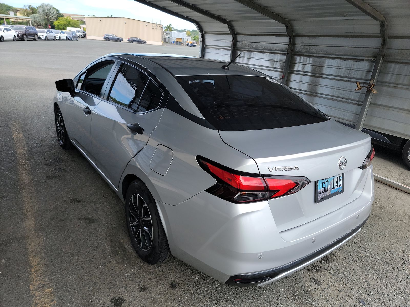 NISSAN VERSA - 7