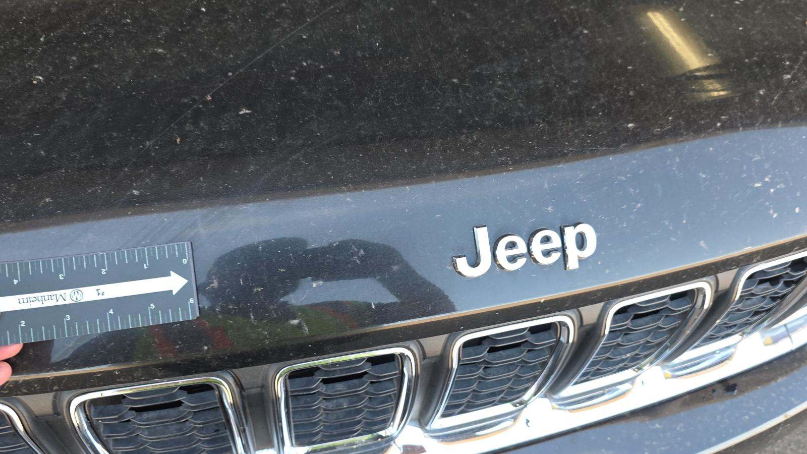 2024 Jeep Grand Cherokee Laredo AWD