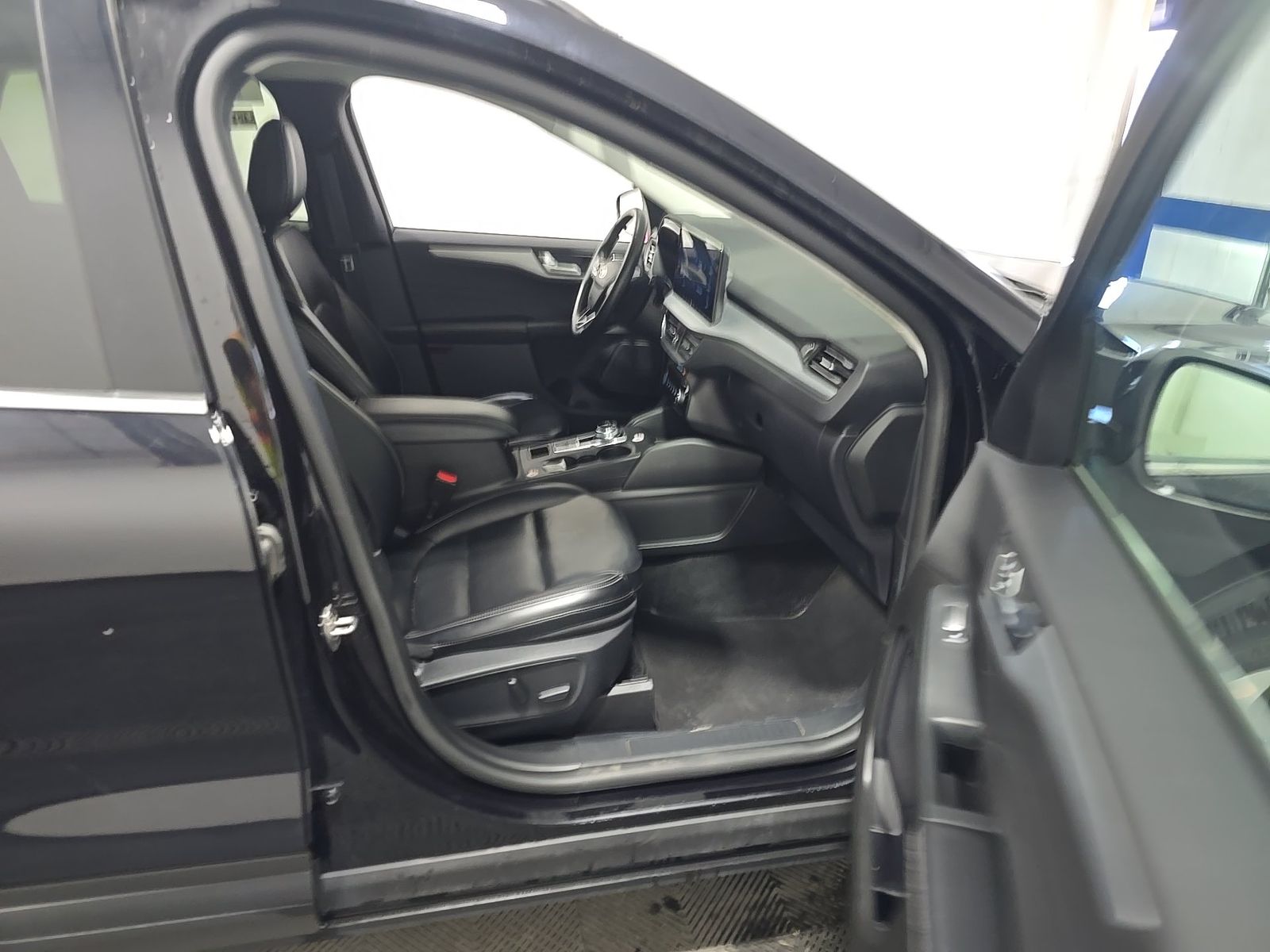 FORD ESCAPE - 9