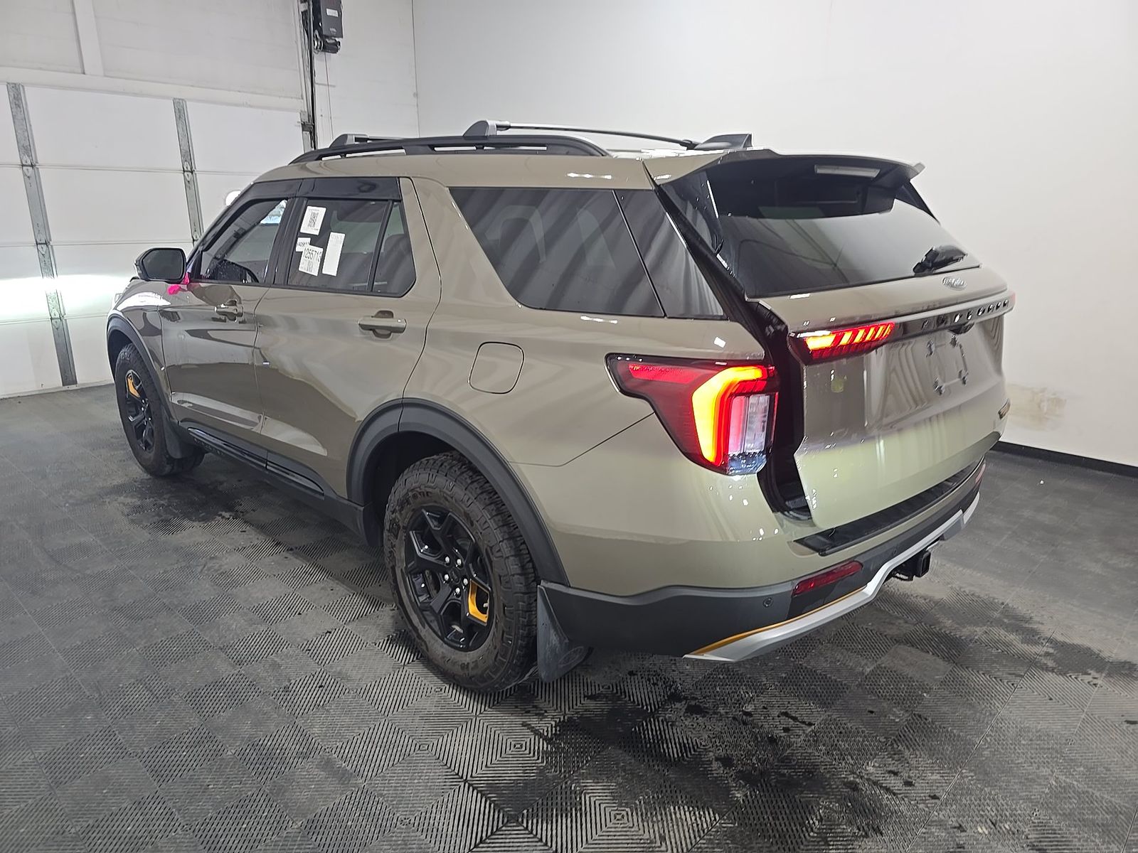 FORD EXPLORER - 7
