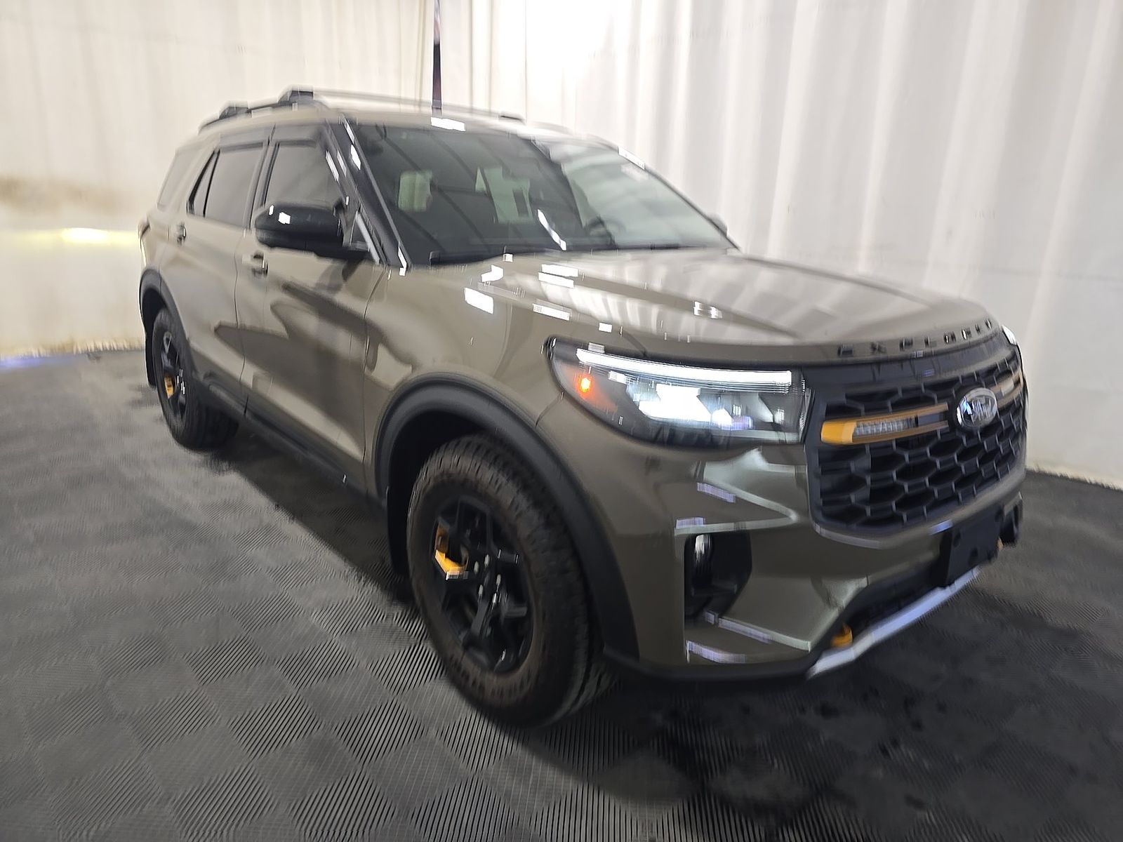 FORD EXPLORER - 4