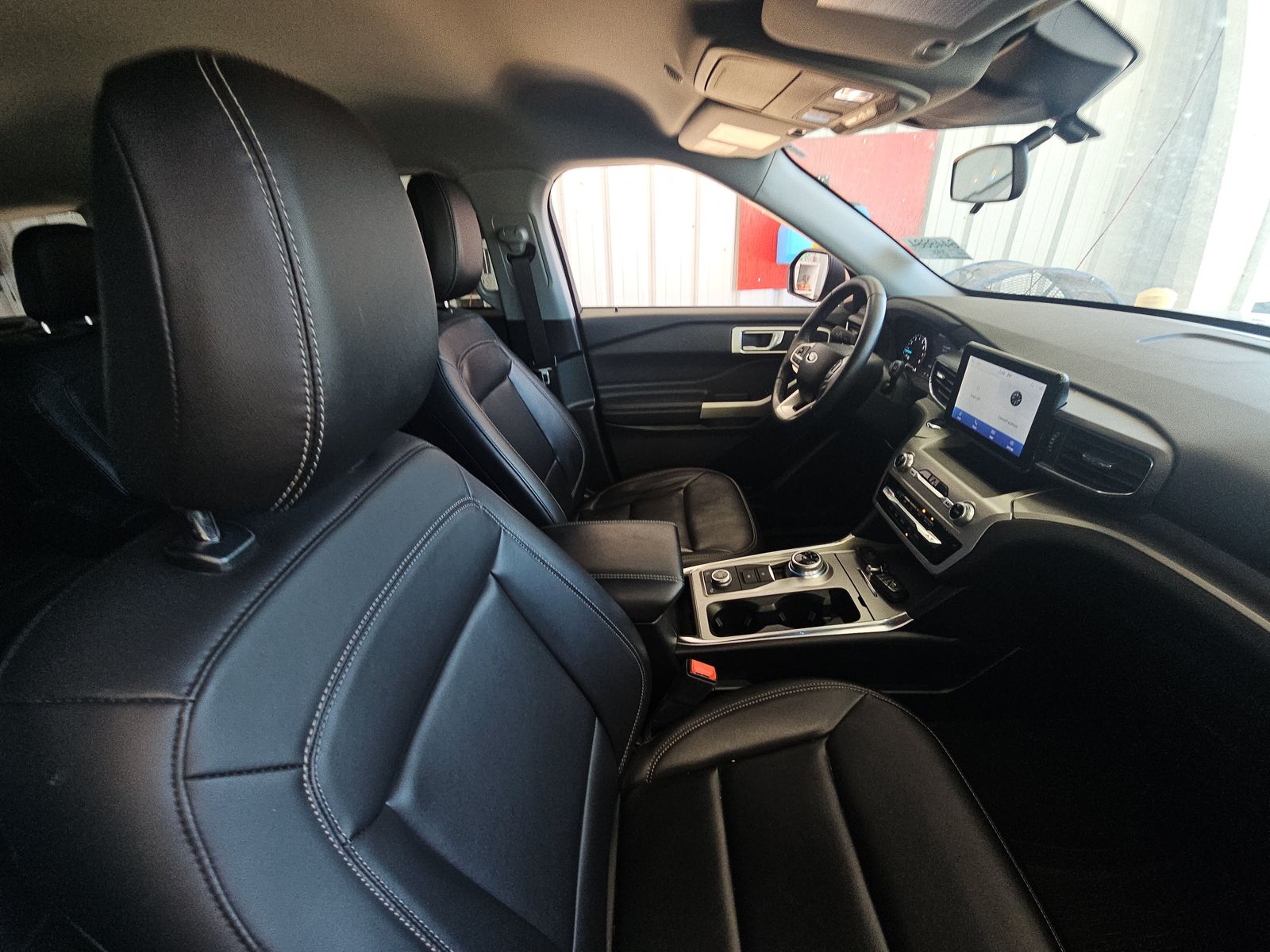 FORD EXPLORER - 9