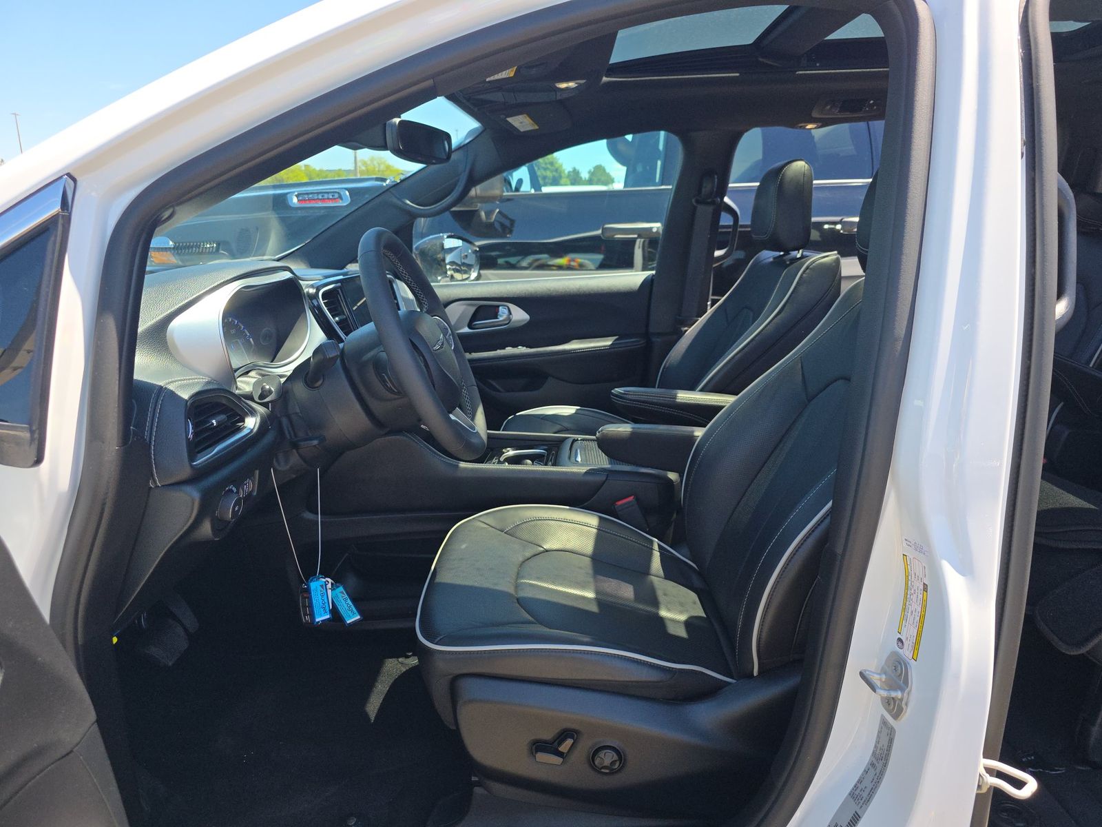 2026 Chrysler Pacifica Limited FWD