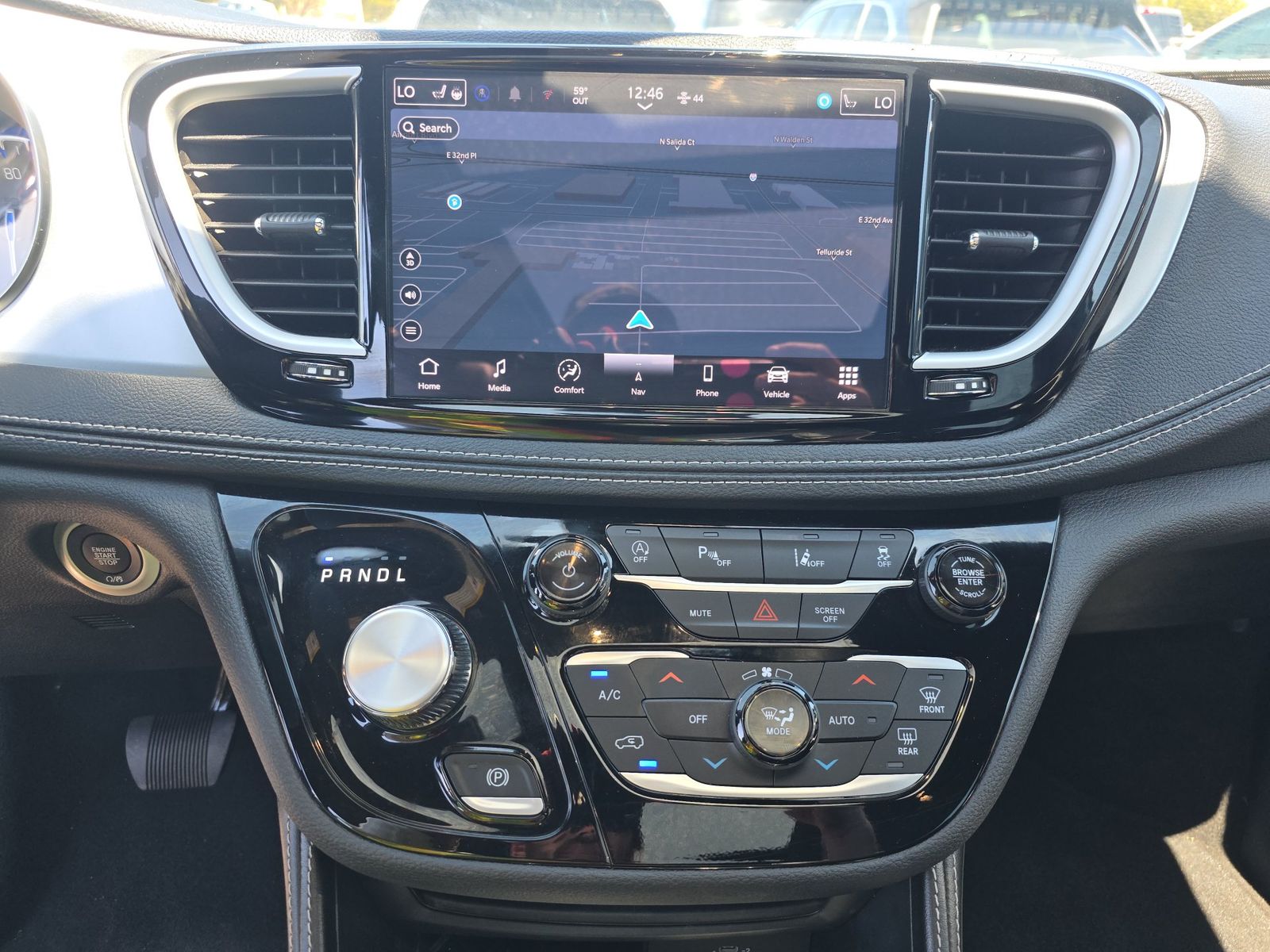 2026 Chrysler Pacifica Limited FWD
