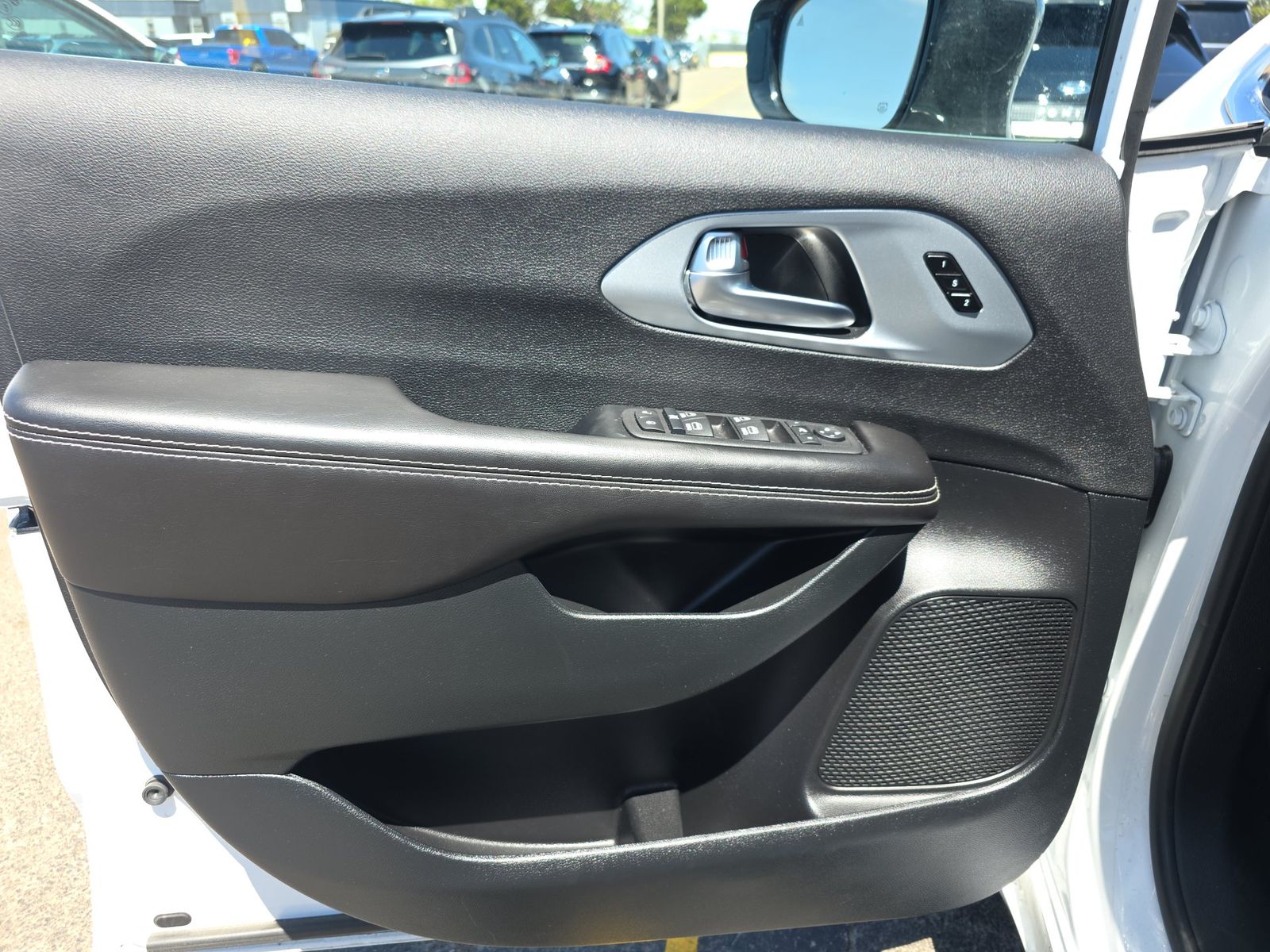 2026 Chrysler Pacifica Limited FWD