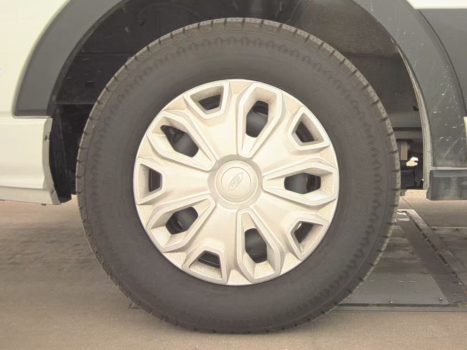 FORD TRANSIT 350 - 10
