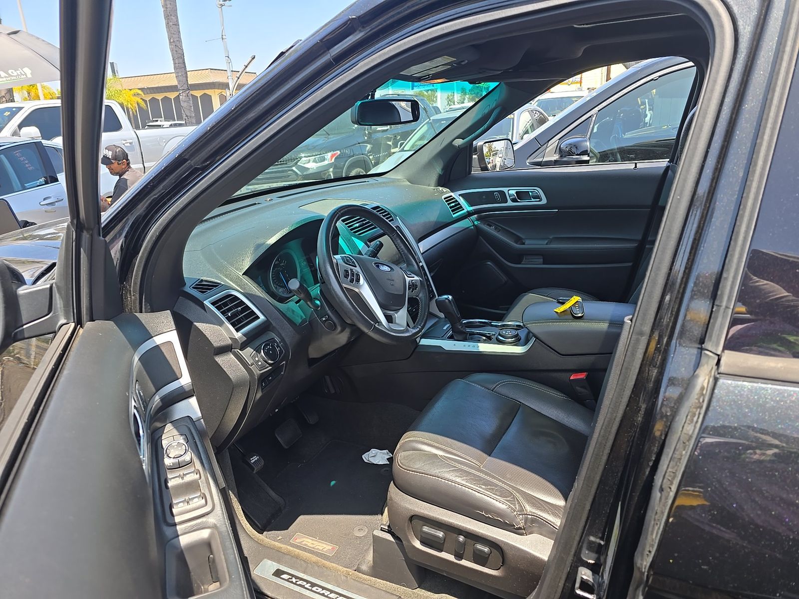 FORD EXPLORER - 8