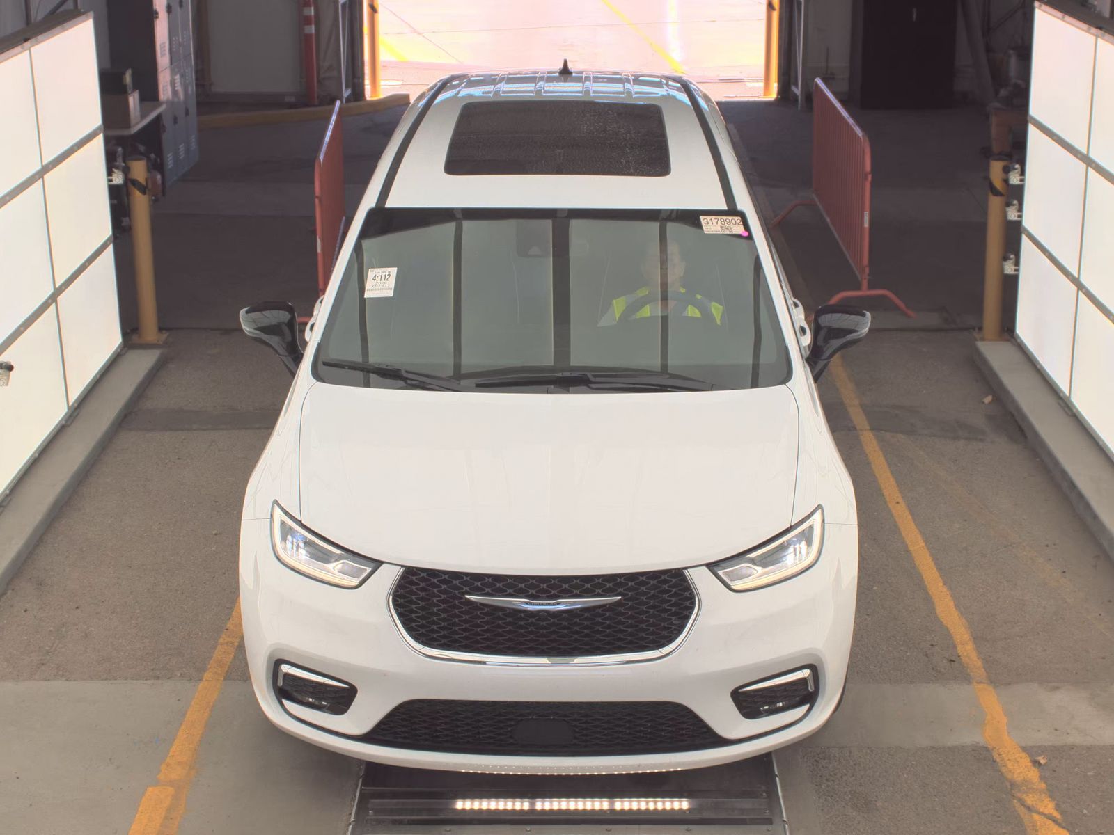 2026 Chrysler Pacifica Limited FWD