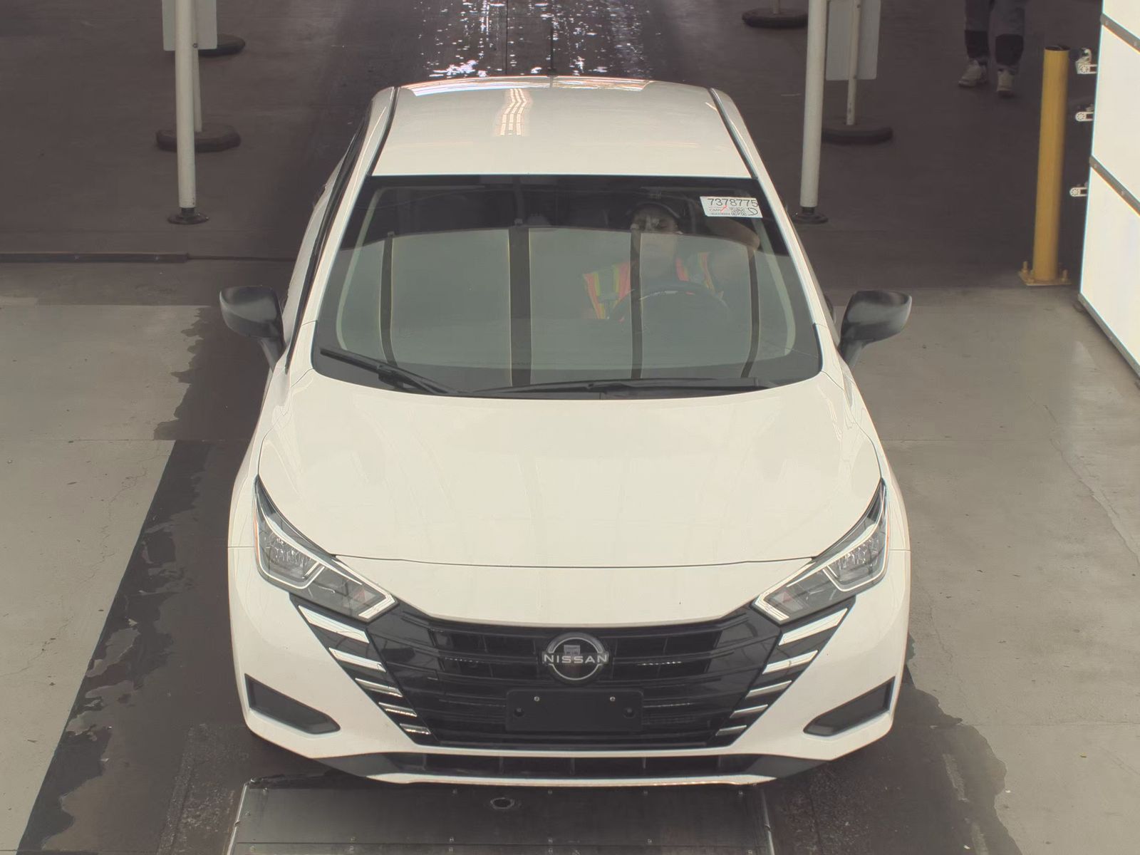 NISSAN VERSA - 3