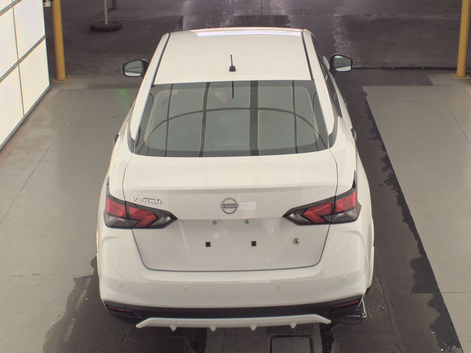 NISSAN VERSA - 7