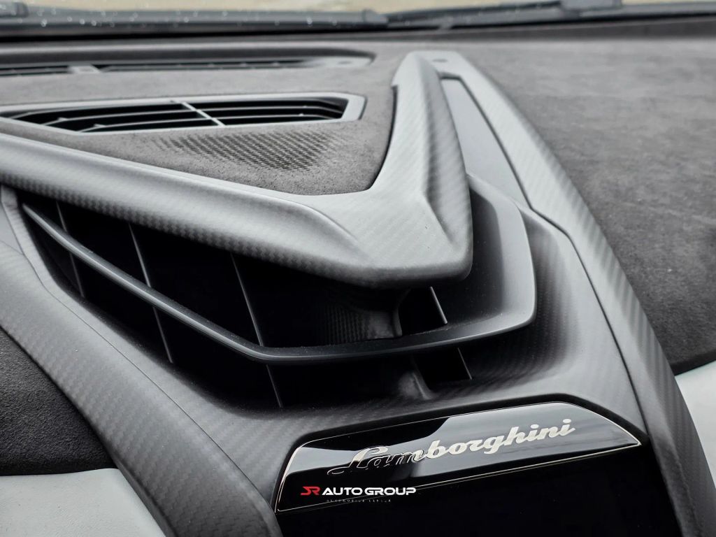 2024 Lamborghini Revuelto Base AWD