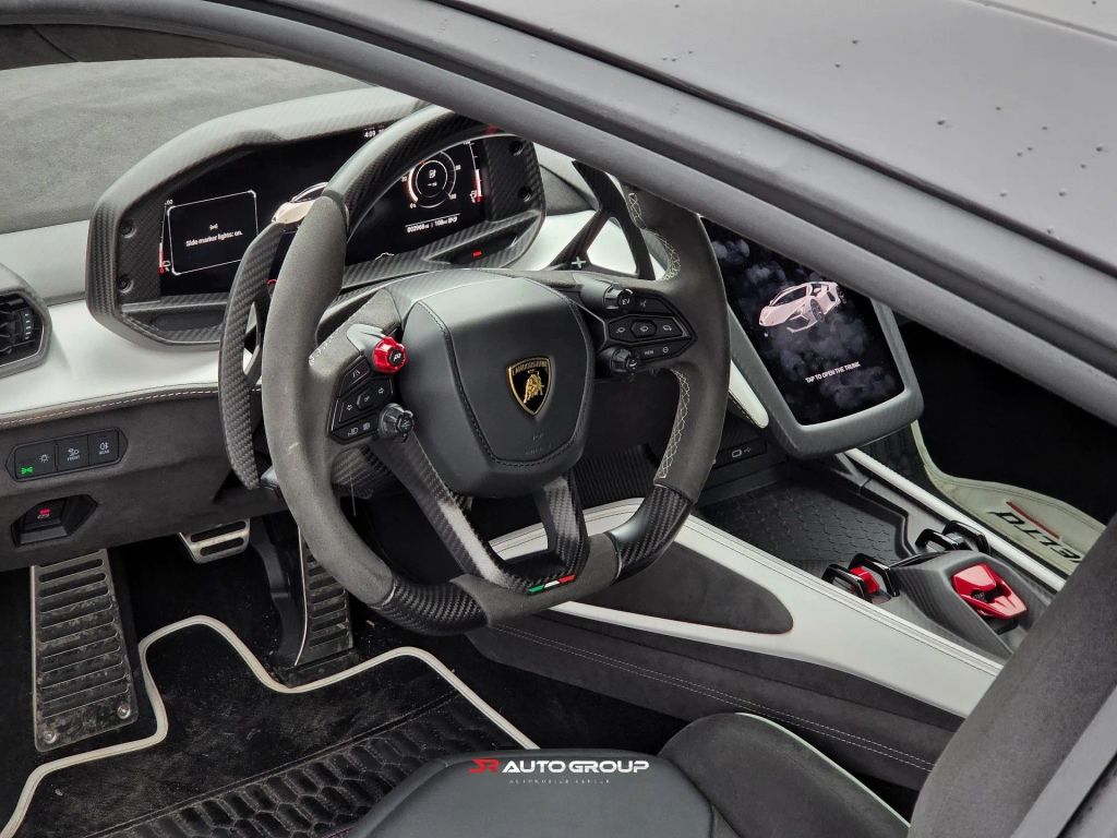 2024 Lamborghini Revuelto Base AWD