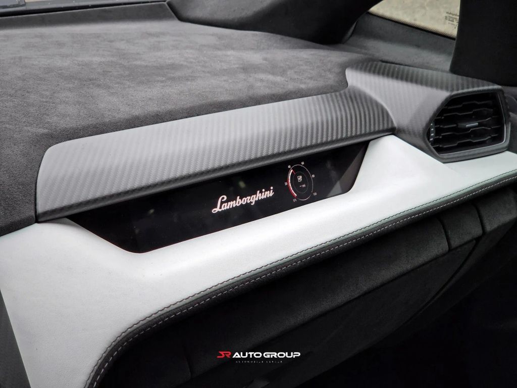 2024 Lamborghini Revuelto Base AWD