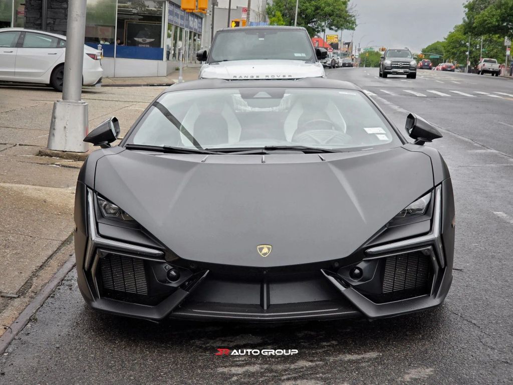 2024 Lamborghini Revuelto Base AWD