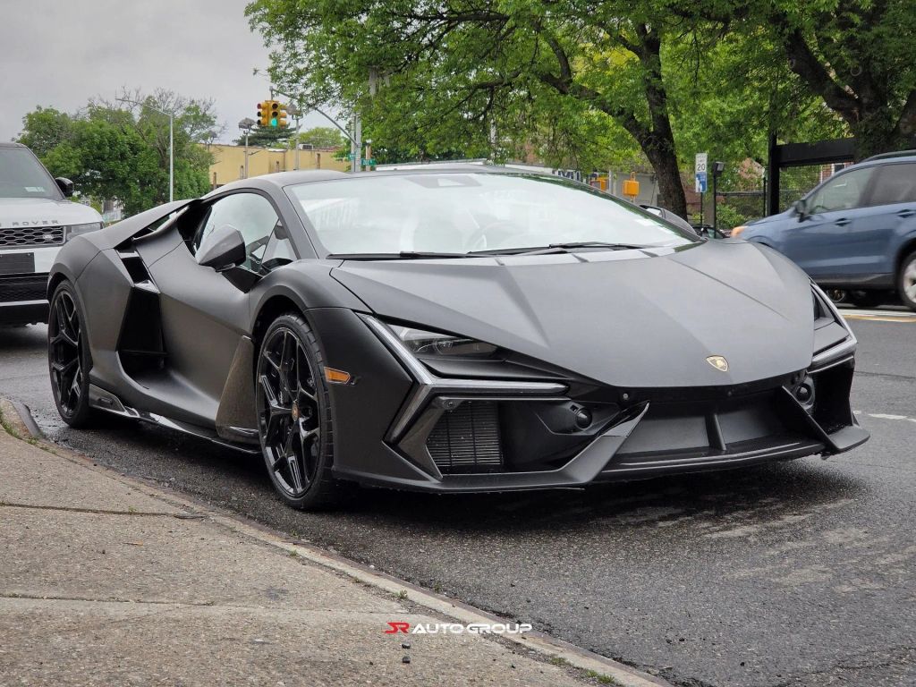 2024 Lamborghini Revuelto Base AWD