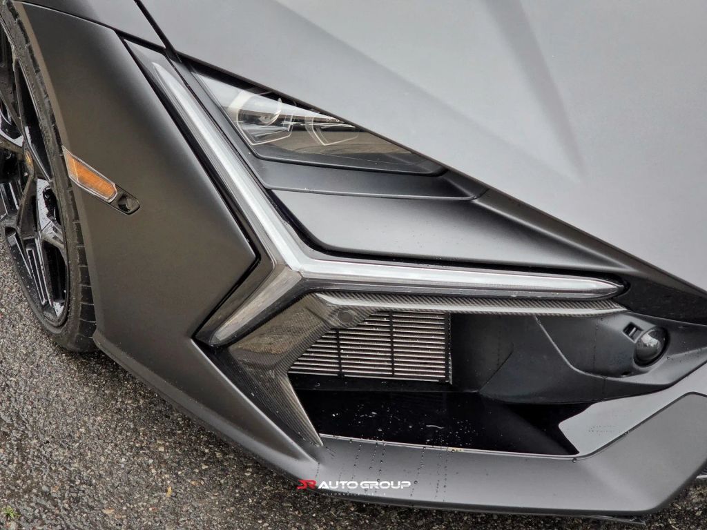 2024 Lamborghini Revuelto Base AWD