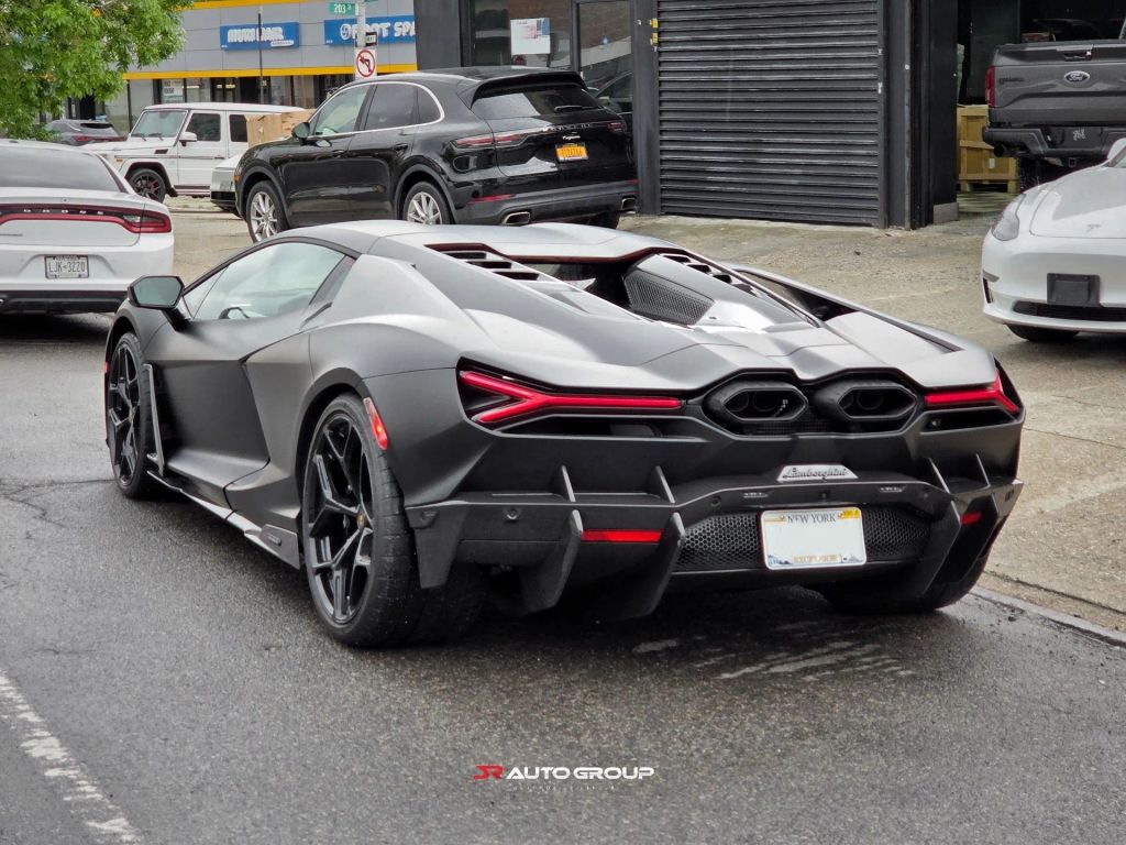 2024 Lamborghini Revuelto Base AWD