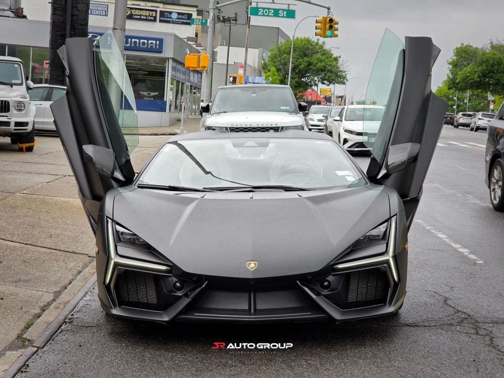 2024 Lamborghini Revuelto Base AWD