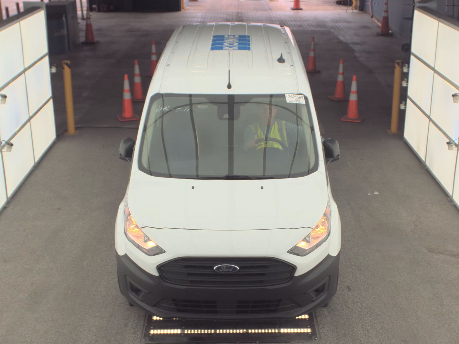 FORD TRANSIT CONNECT - 3