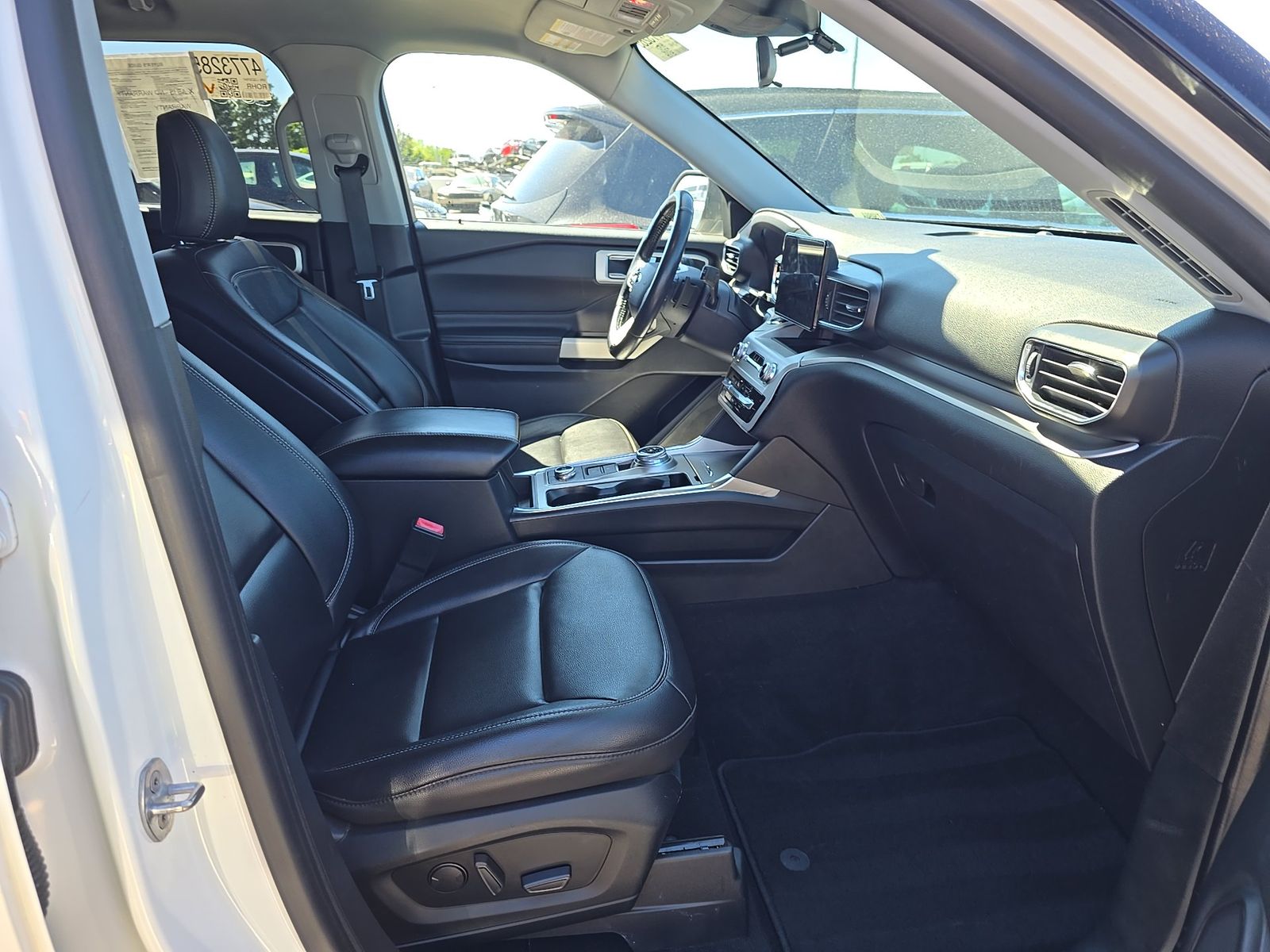 FORD EXPLORER - 9