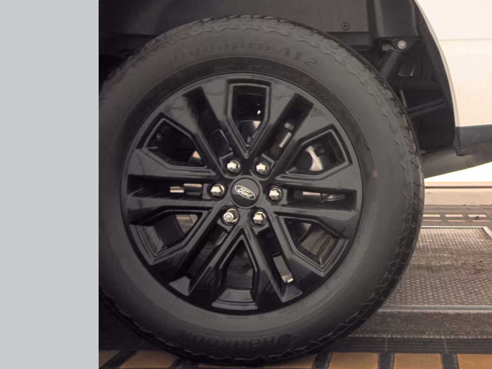2024 Ford F-150 Hybrid Lariat AWD