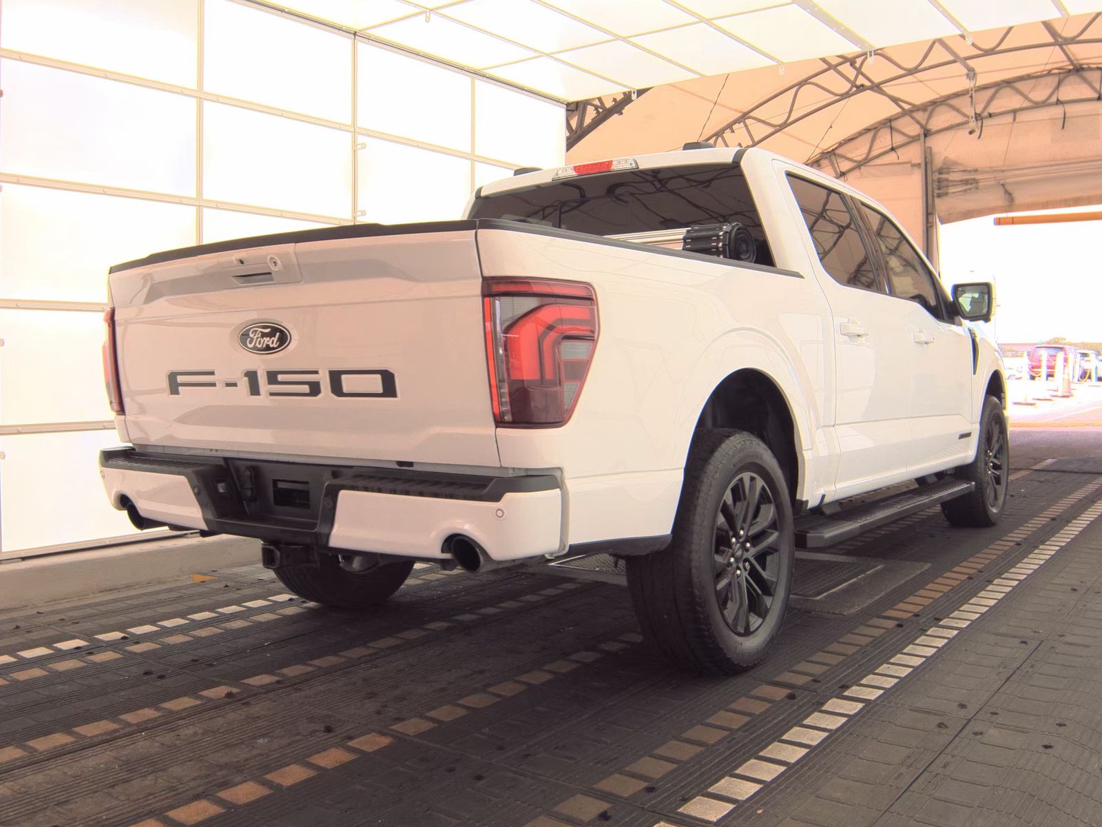 2024 Ford F-150 Hybrid Lariat AWD
