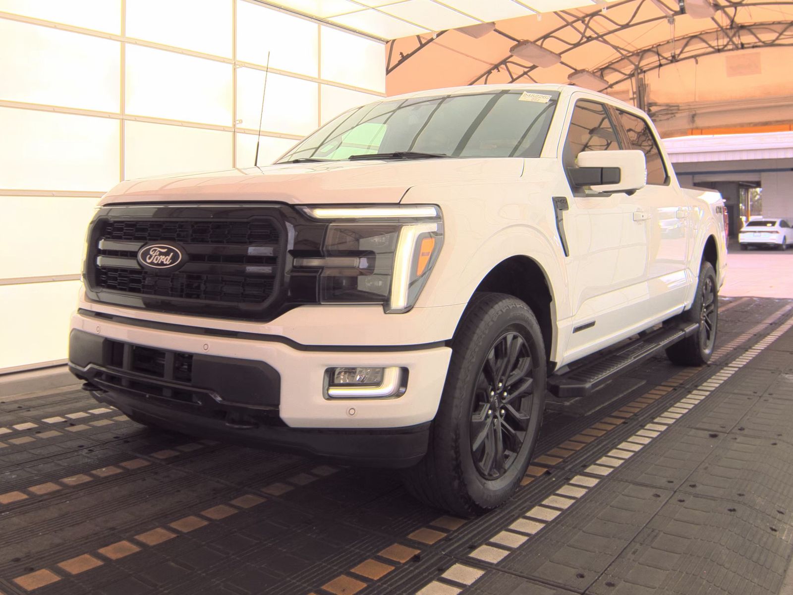2024 Ford F-150 Hybrid Lariat AWD