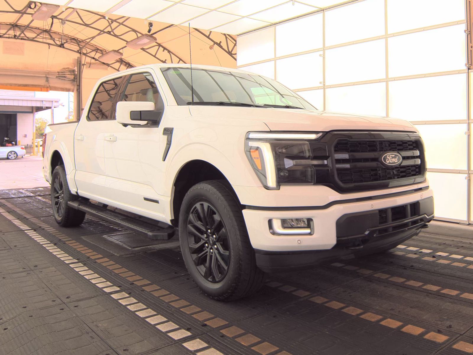2024 Ford F-150 Hybrid Lariat AWD