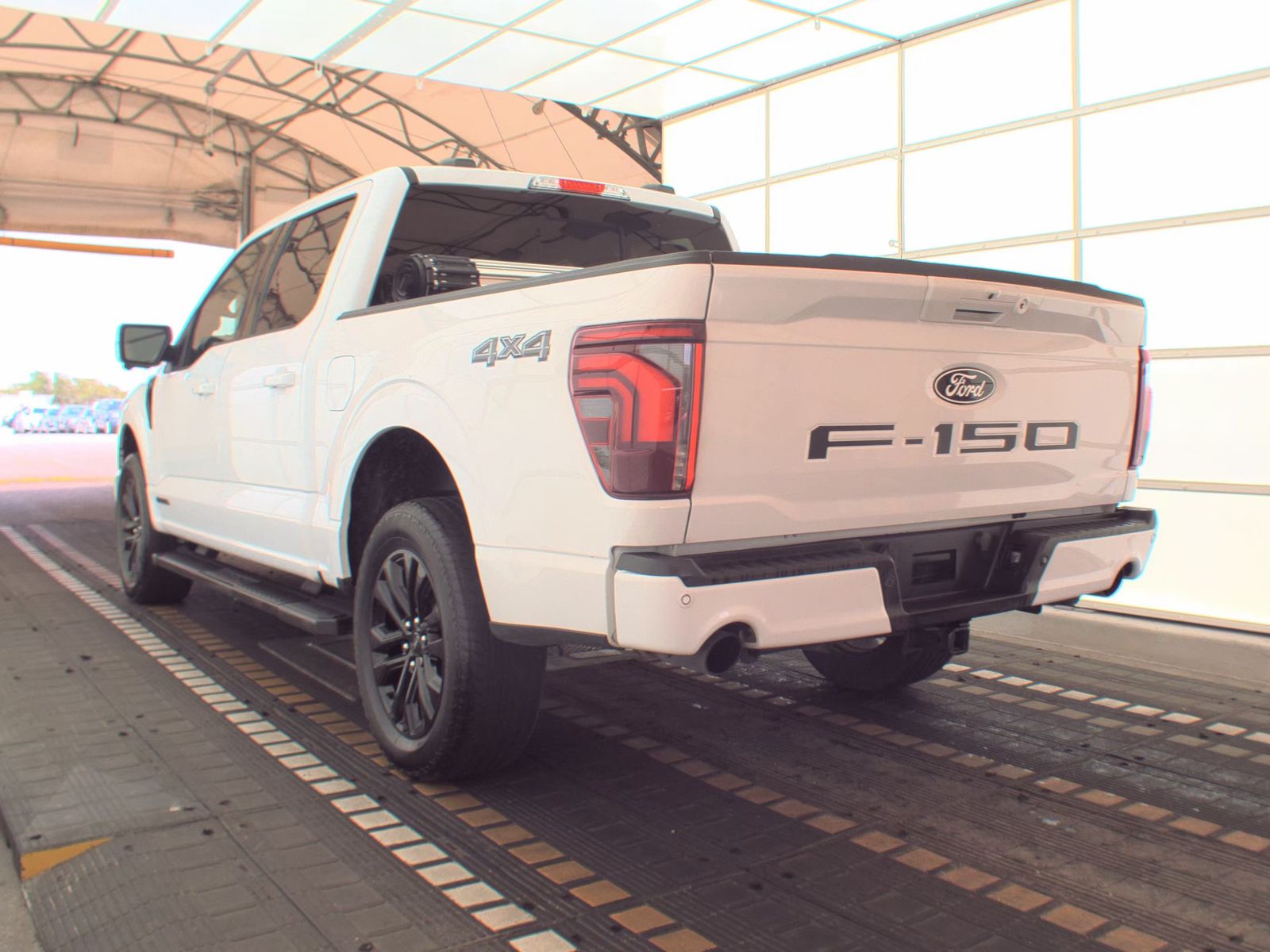 2024 Ford F-150 Hybrid Lariat AWD