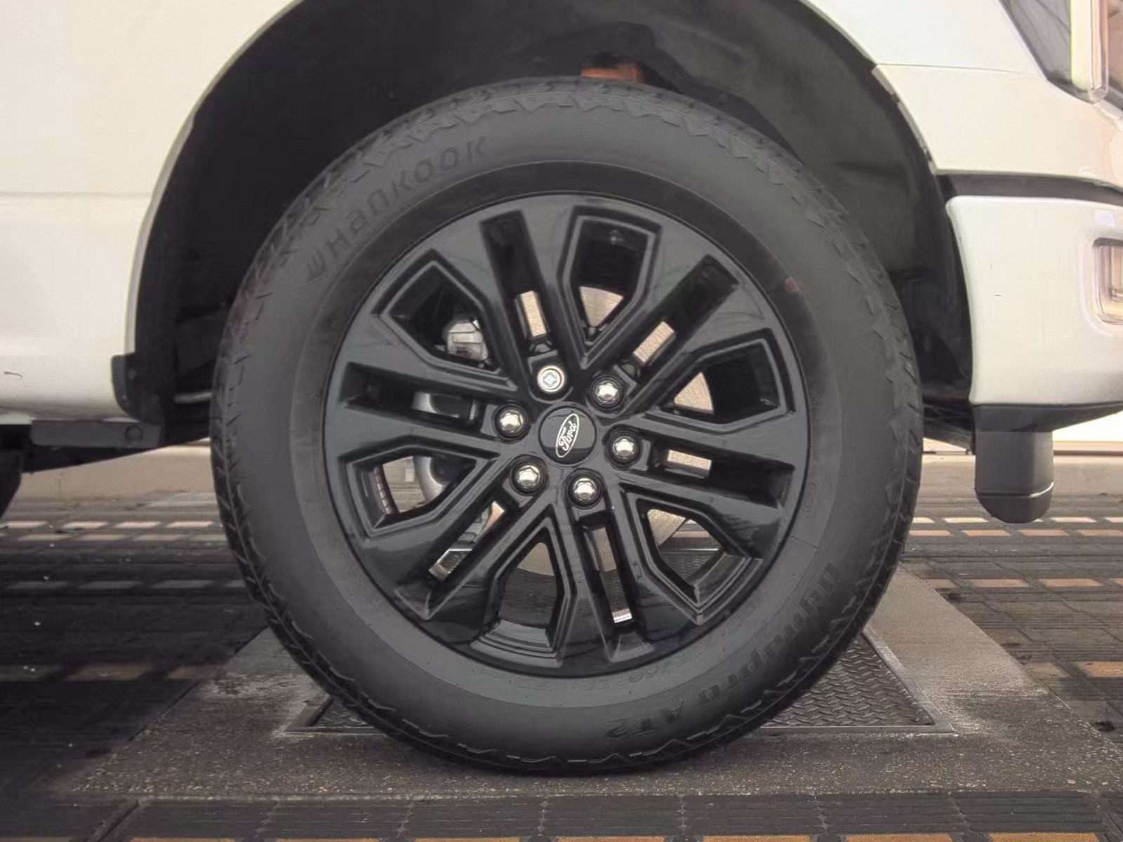2024 Ford F-150 Hybrid Lariat AWD