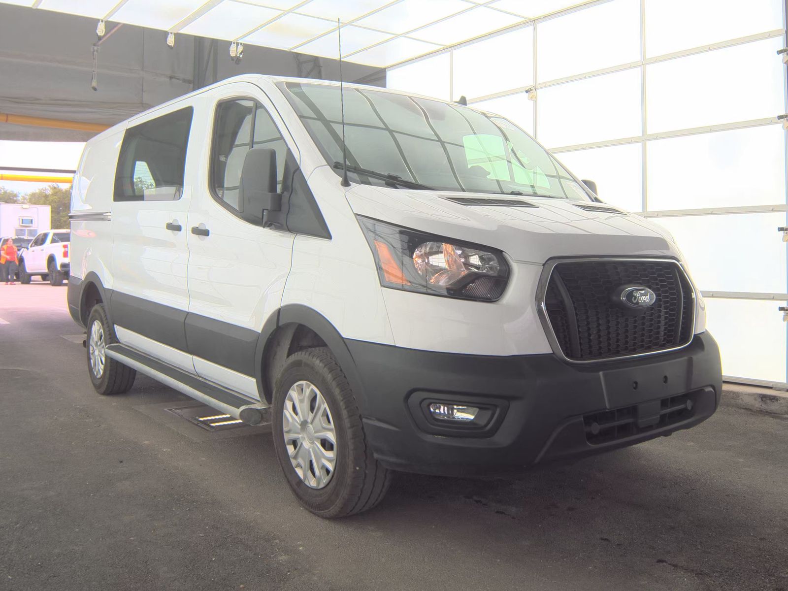 FORD TRANSIT 250 - 5