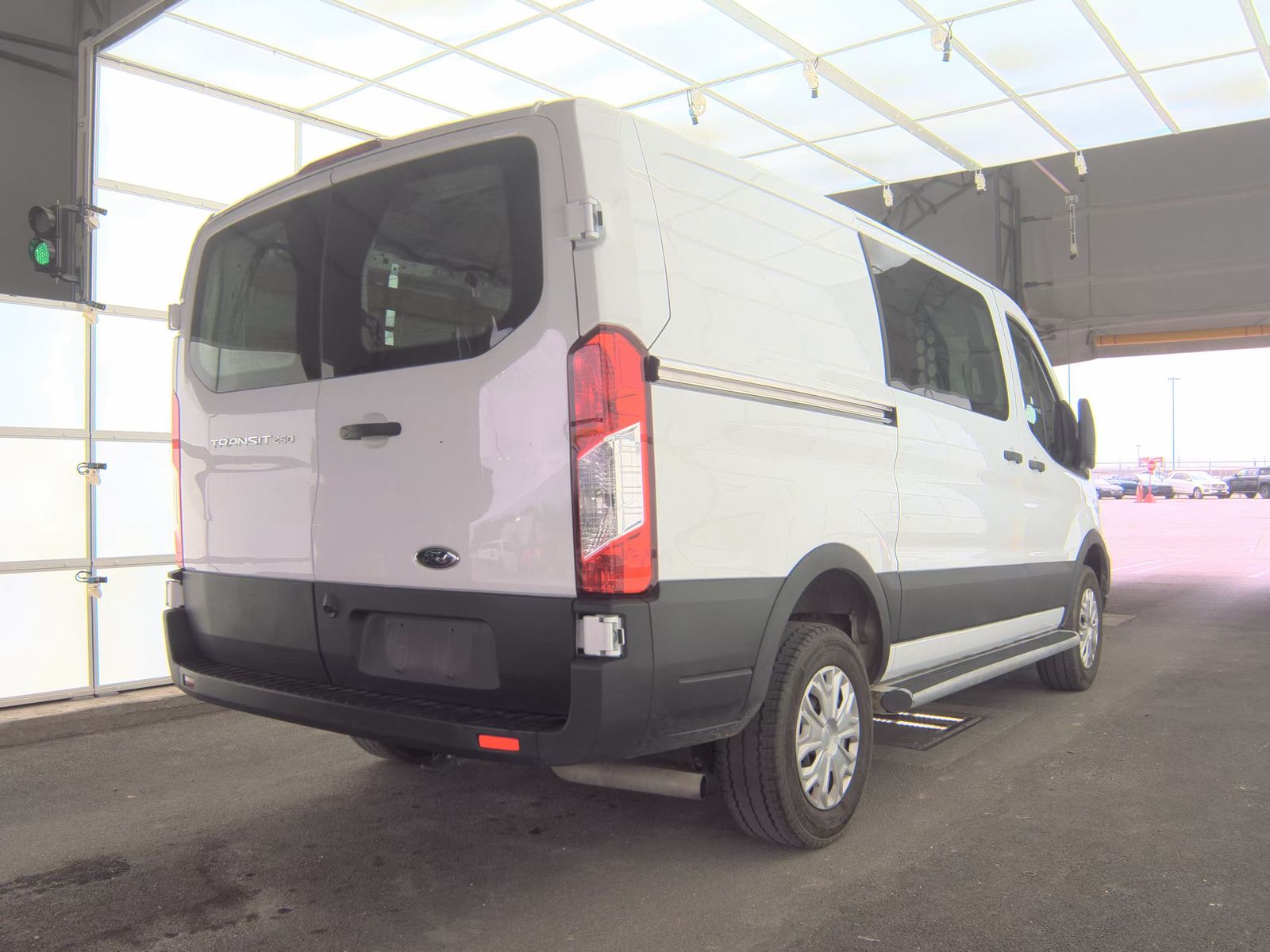 FORD TRANSIT 250 - 6