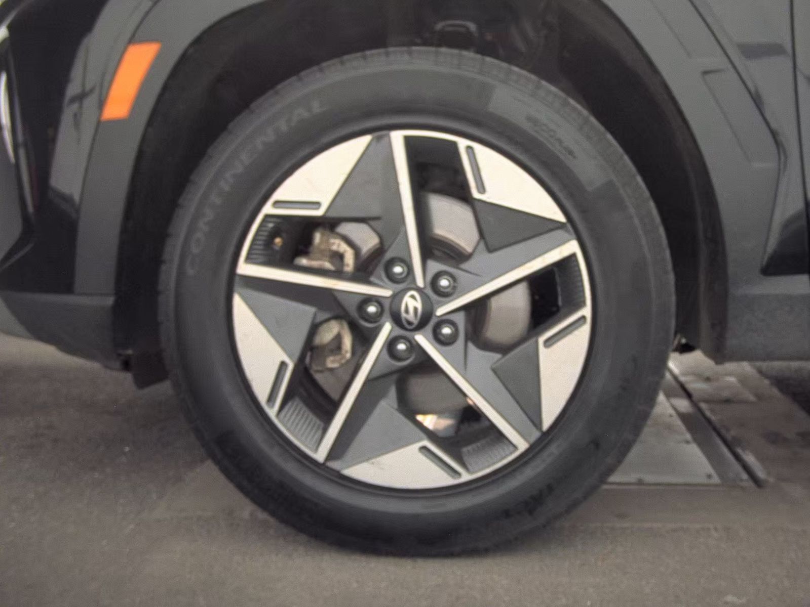 HYUNDAI TUCSON - 10