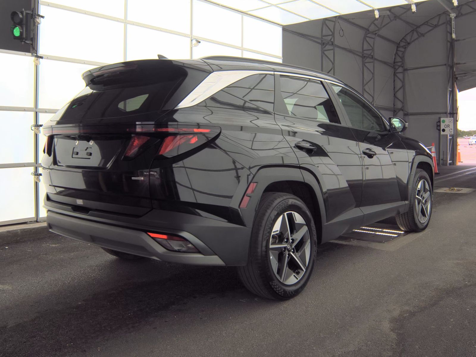 HYUNDAI TUCSON - 6