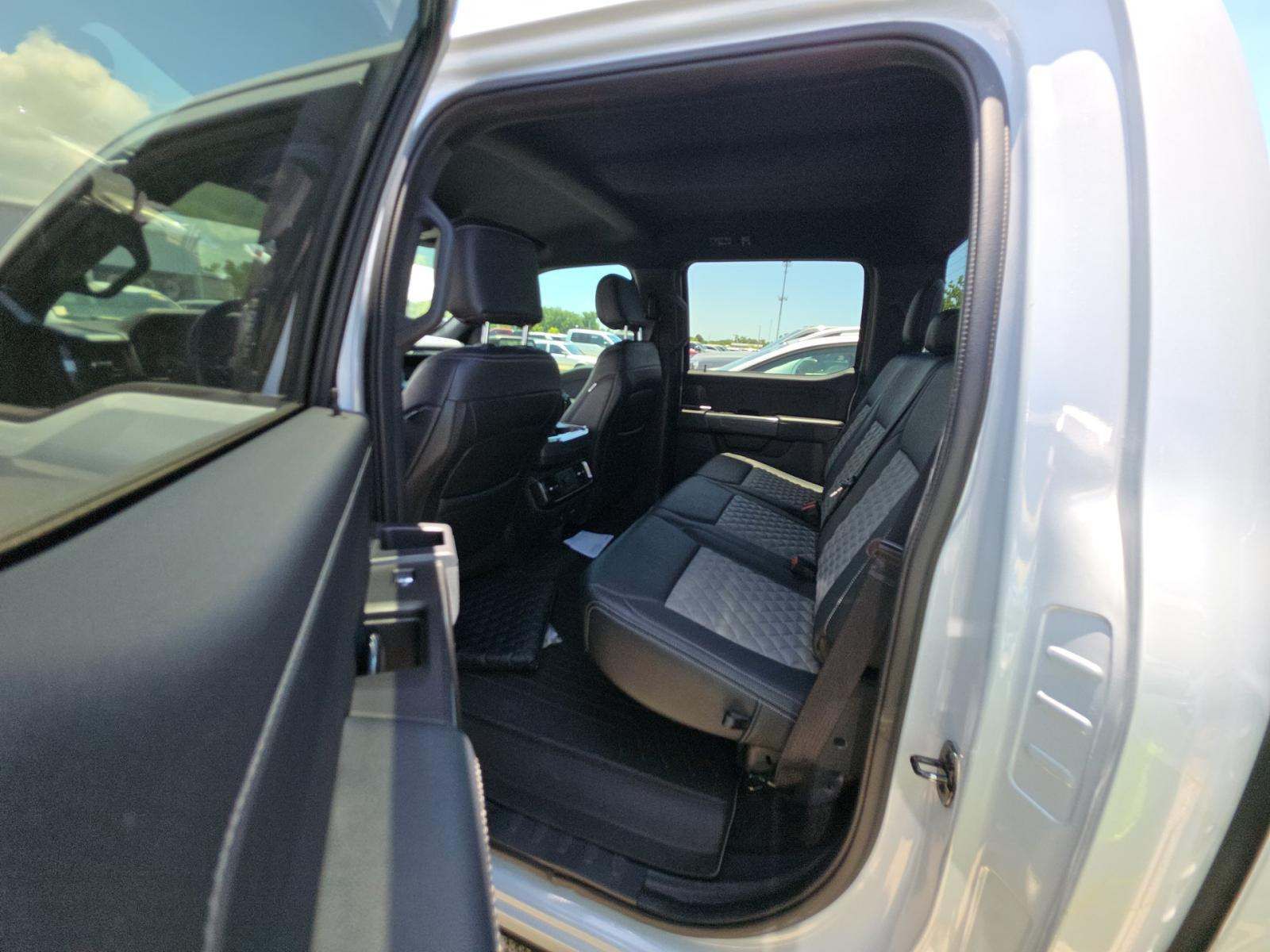 FORD F-150 - 8
