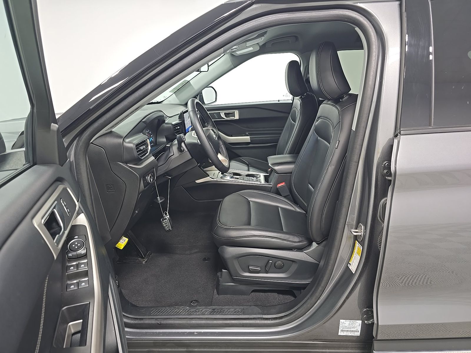 FORD EXPLORER - 8