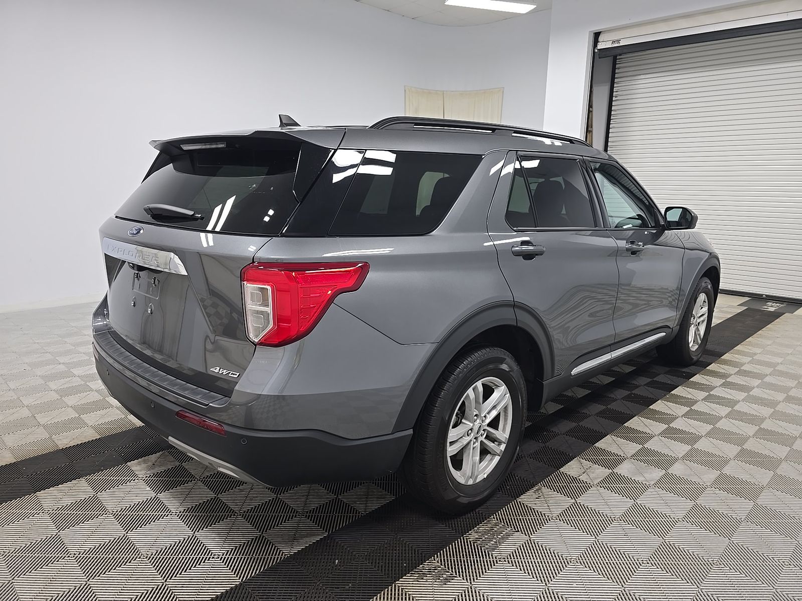 FORD EXPLORER - 5