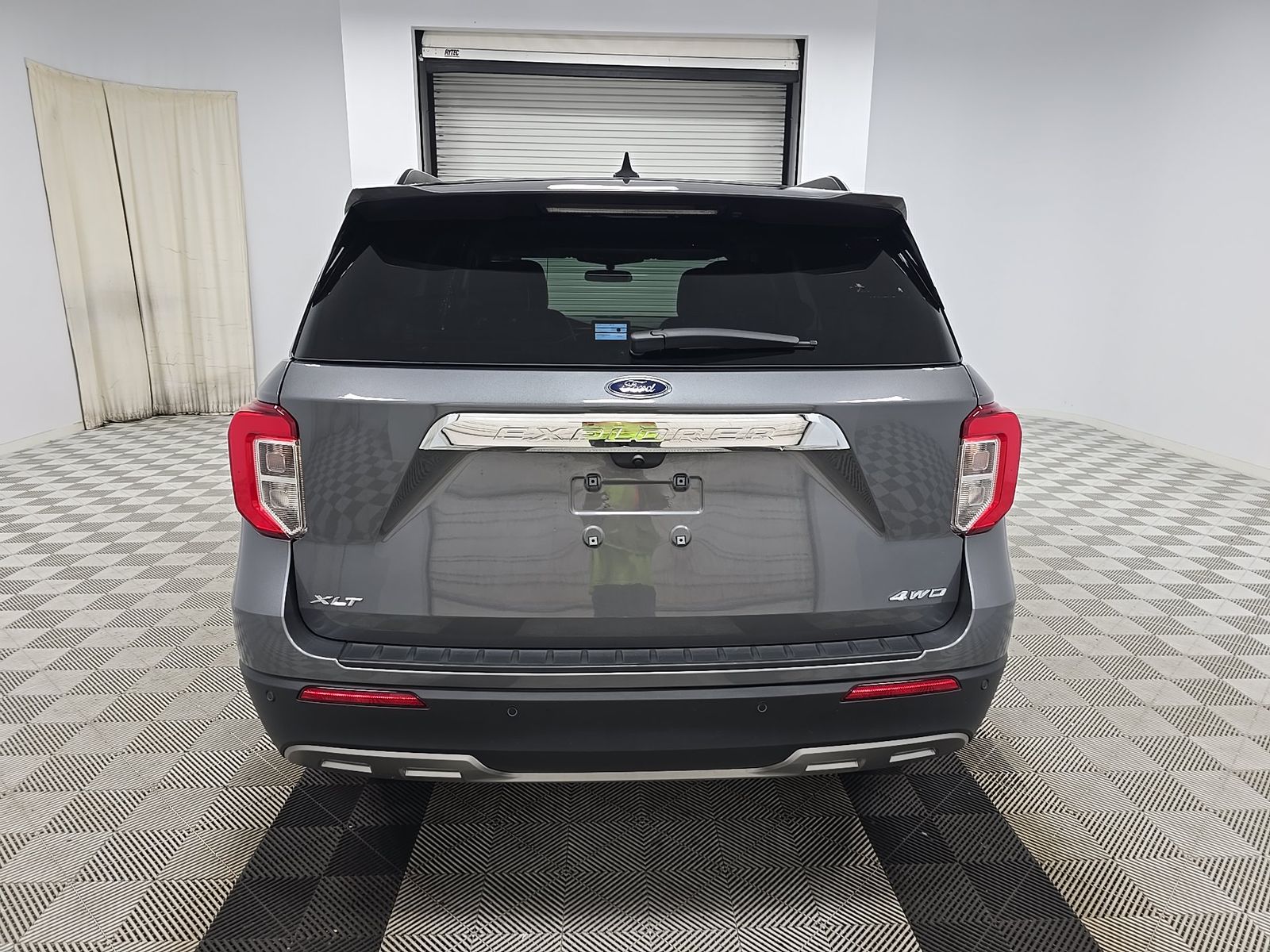 FORD EXPLORER - 6