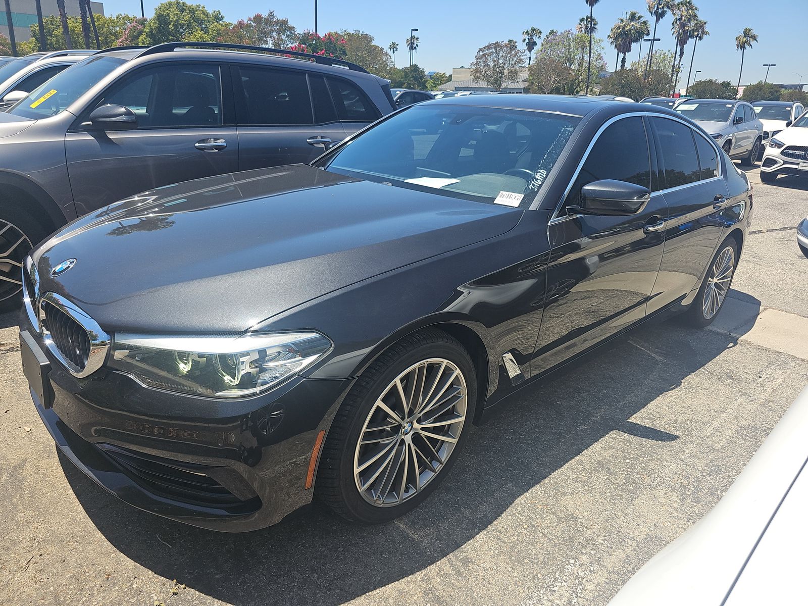 BMW 5 SERIES - 1