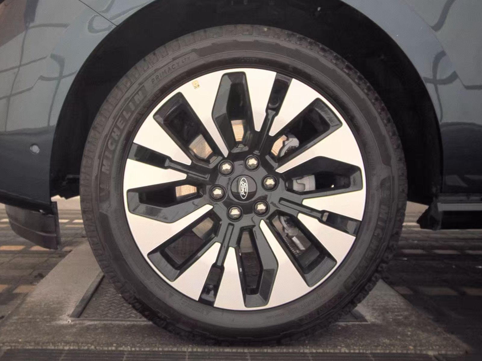 FORD EXPEDITION MAX - 10