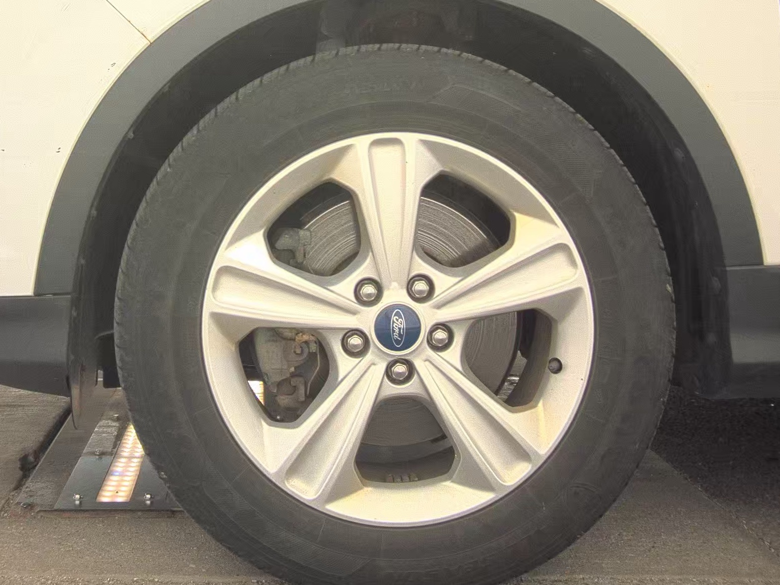 FORD ESCAPE - 10