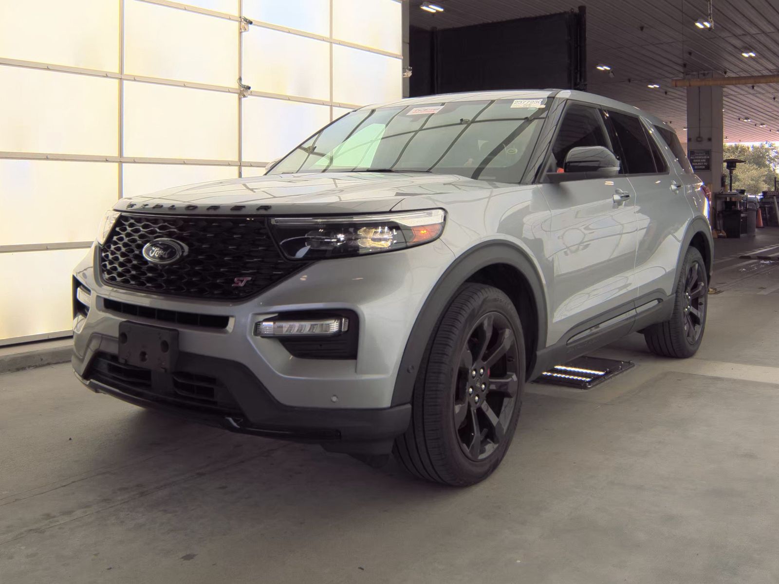 FORD EXPLORER - 1