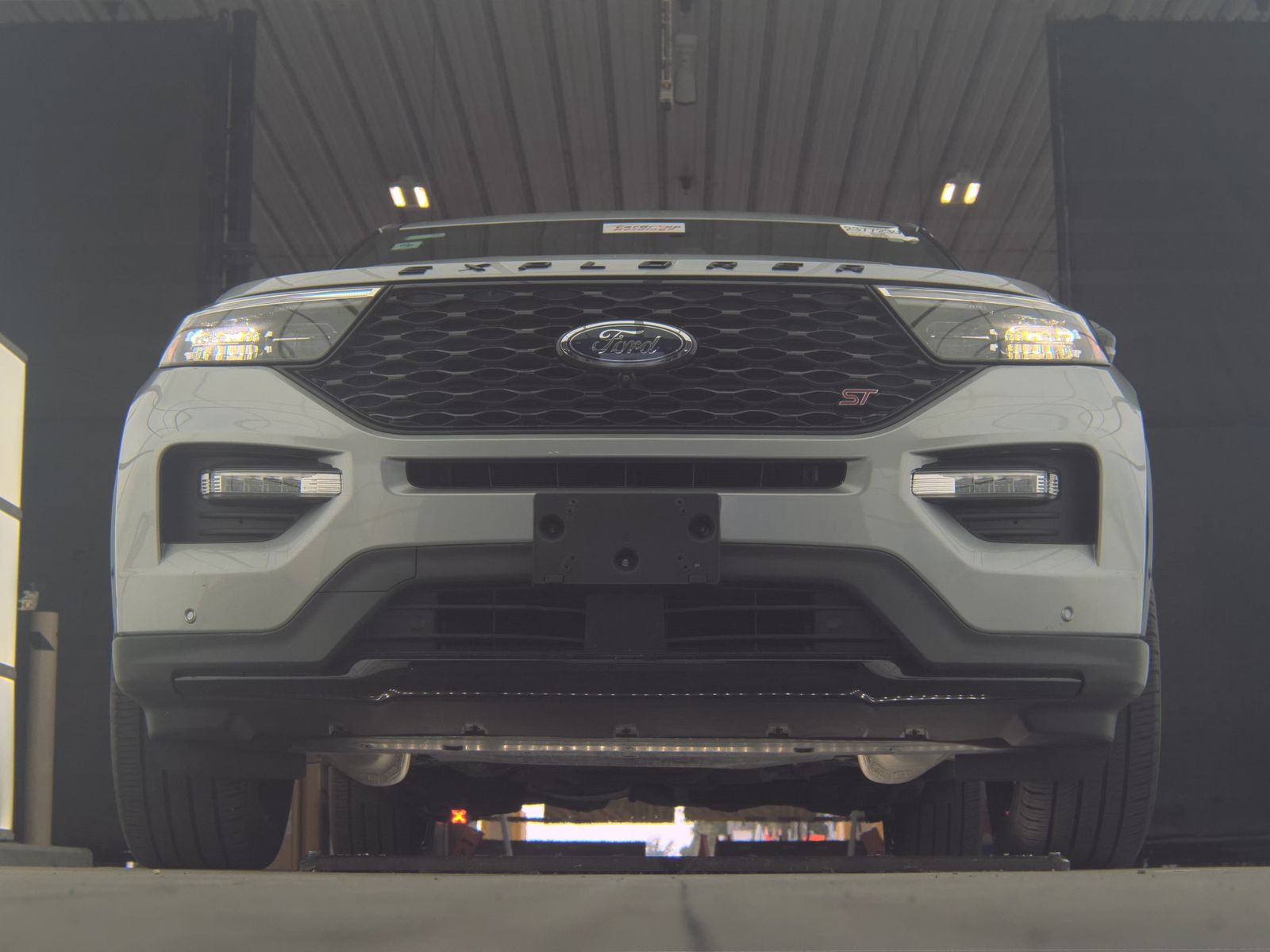 FORD EXPLORER - 4