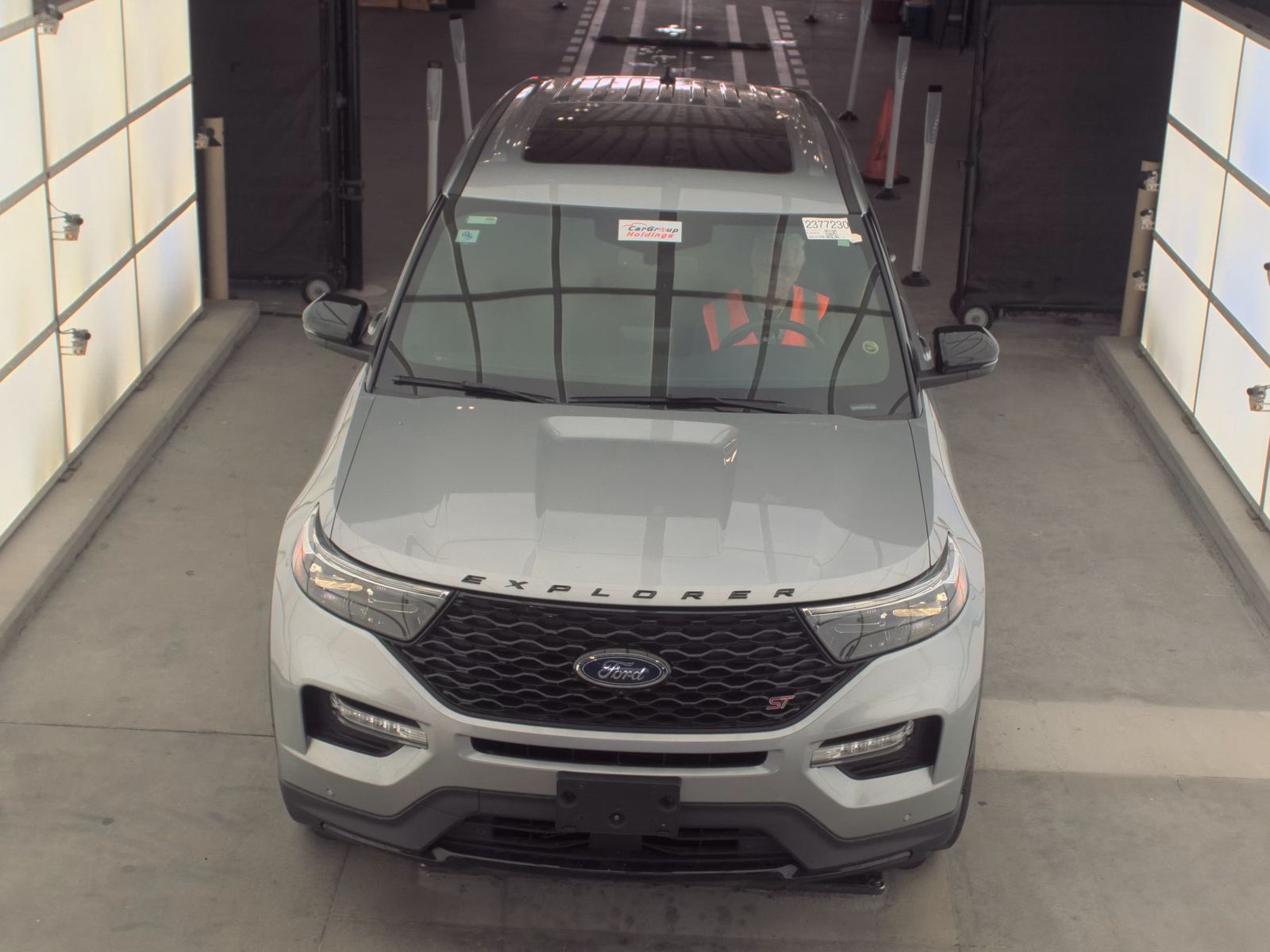 FORD EXPLORER - 3